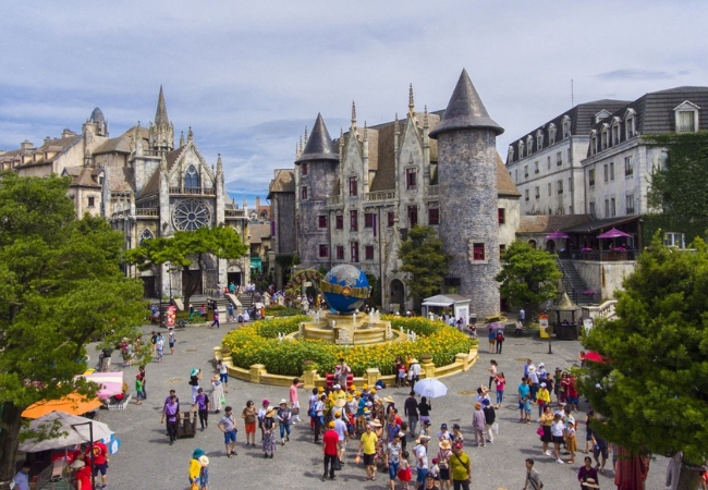 Carnival Bà Nà Hills - Lễ hội sắc màu mùa hè