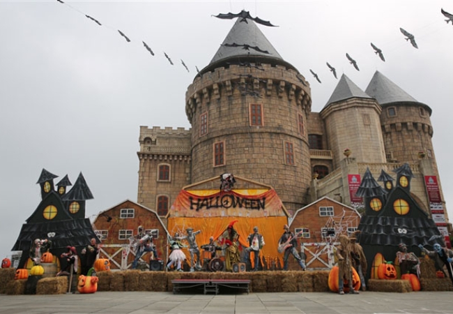 Lạc bước vào thế giới huyền bí của Halloween Ba Na Hills